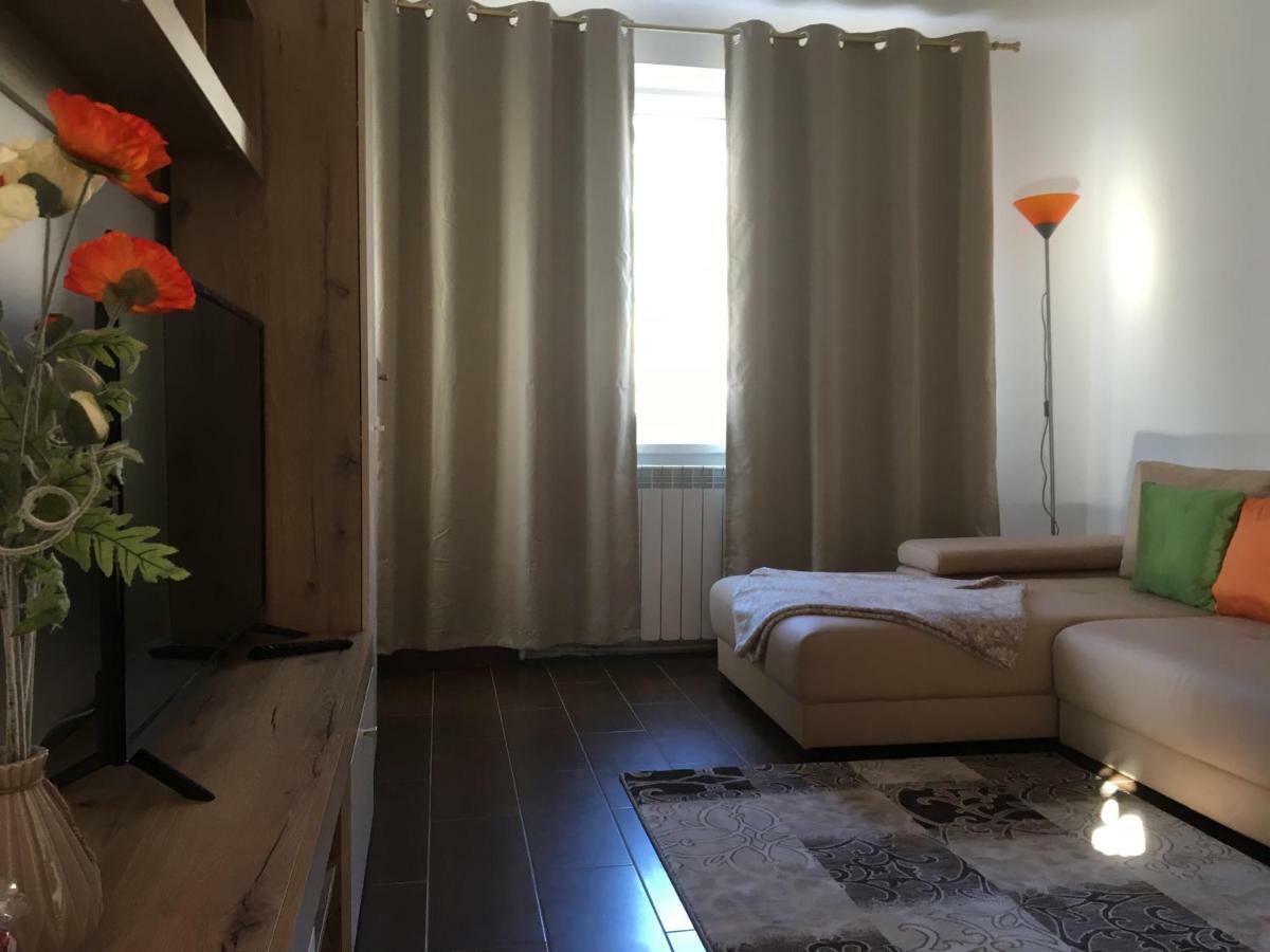 Central Home Piatra Neamţ Eksteriør bilde